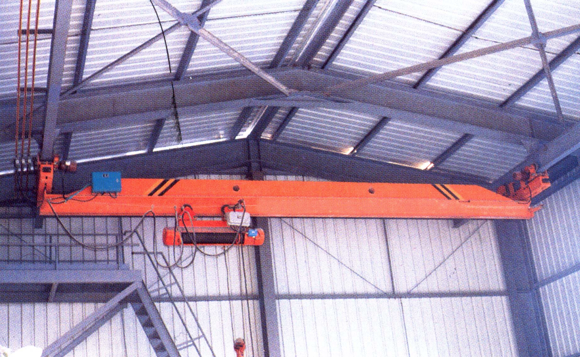 LX型電動(dòng)單梁懸掛起重機(jī)